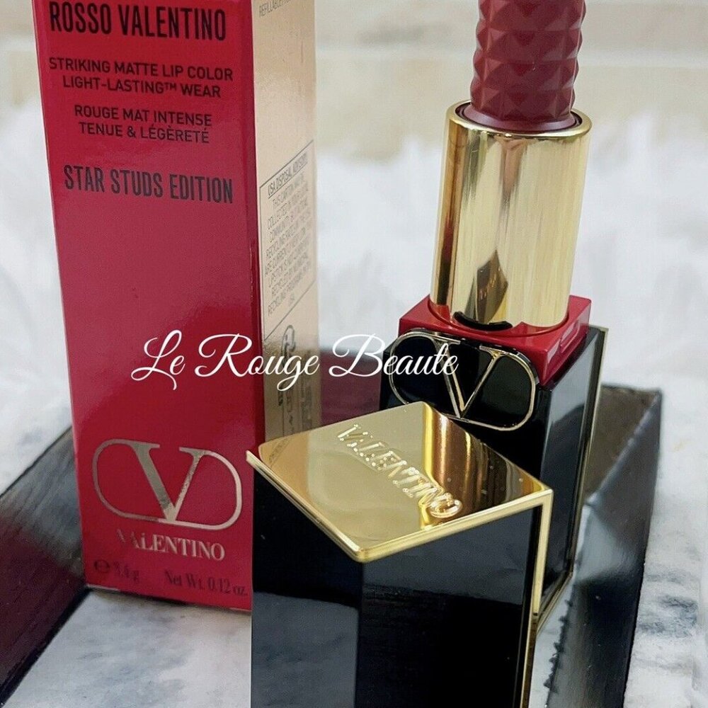 Valentino Lipstick (111A Undressed Velvet)
